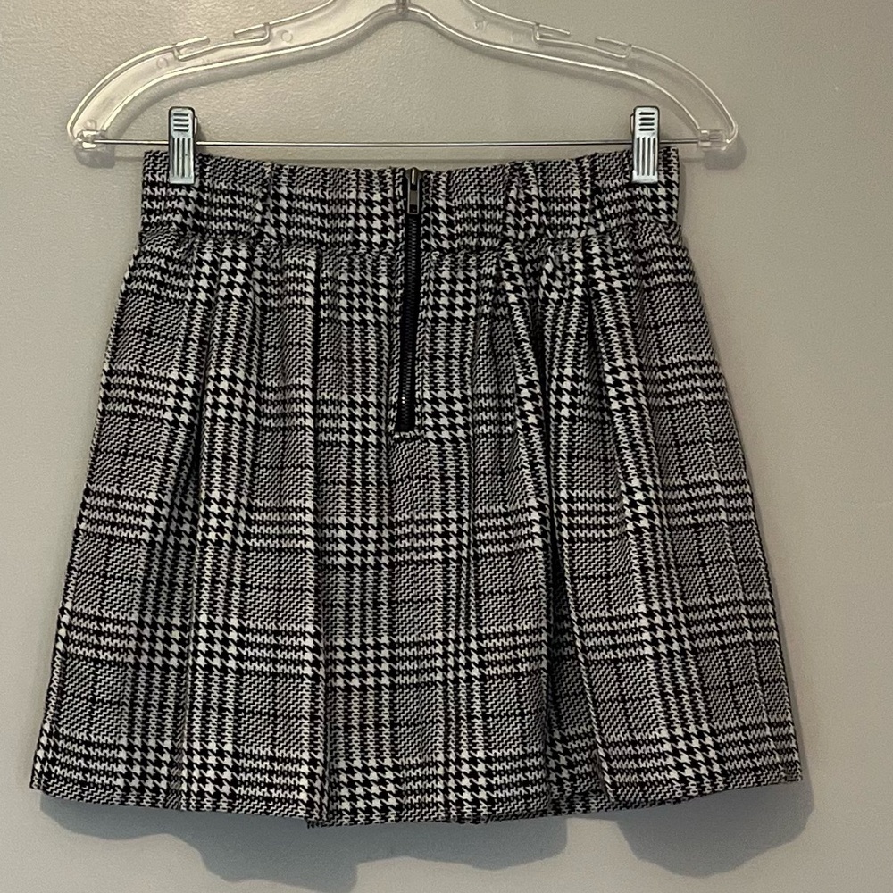 Candie's Black & White Pleated Hounds tooth A-Line Mini Skirt – Size 3 🖤🤍 - Picture 9 of 9